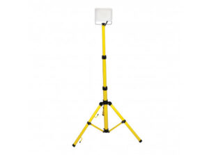 COMMEL LED reflektor, tel. állv., 30W, 6500K, IP44, 3200lm,H05RN-F 3G1/2,5m (cikksz.: 308-433)