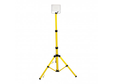 COMMEL LED reflektor, tel. állv., 30W, 6500K, IP44, 3200lm,H05RN-F 3G1/2,5m (cikksz.: 308-433)