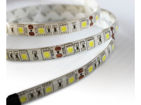 COMMEL LED szalag szett (60 LED/m), 3000K, 5m, 14,4W/m, adapterrel, IP65,  (cikksz.: 405-115) MEG