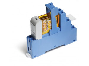 Finder 485282300060 - Csatoló relék, 2 váltóé, 8A