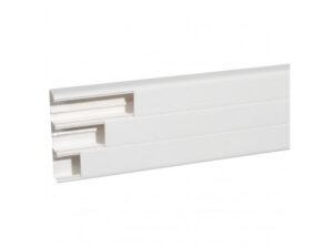 LEGRAND 010428 - Univ. DLP kábelcs., 220x50 mm, 3 x 65 mm-es hajl. fedéllel, válaszf.-al, 2m, fr.