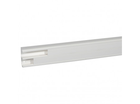 Legrand 075702 - Antimikrobiális 130x50 mm kábelcsatorna, 2 rekeszes, fehér