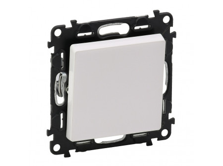Legrand 752106 - Valena Life váltókapcsoló 10 AX fehér