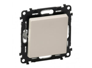 Legrand 752201 - Valena Life egypólusú kapcsoló 10 AX elefántcsont