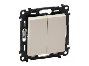 Legrand 752208 - Valena Life kettős váltókapcsoló 10 AX elefántcsont