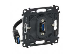 Legrand 753082 - Valena InMatic elővezetékezett USB adatátviteli csatlakozóaljzat mechanizmus