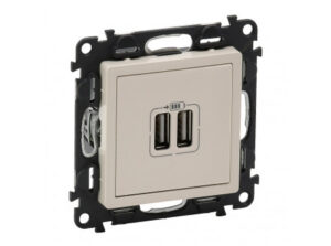 Legrand 753212 - Valena Life kettős USB töltőaljzat beépített tápegységgel - 5V - 1500 mA elefánt