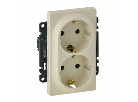 Legrand 753226 - Valena Life 2x2P+F csatlakozóaljzat gyermekvédelemmel, egybeépített burkolattal,
