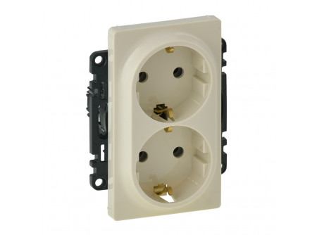 Legrand 753227 - Valena Life 2x2P+F csatlakozóaljzat gyermekvédelem nélkül, egybeépített burkolat