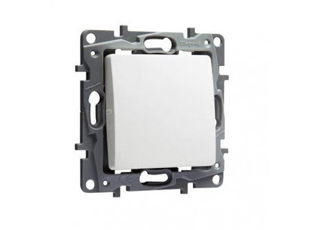 Legrand 764522 - Niloé egypólusú nyomó fényjelzős, fehér