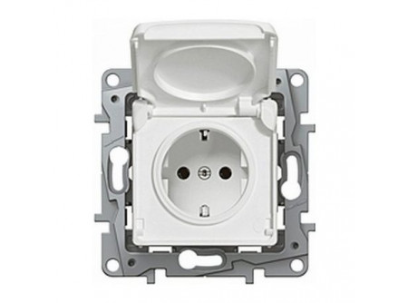 Legrand 764532 - Niloé 2P+F aljzat csapófedeles gyermekvédelemmel, fehér