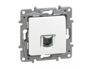 Legrand 764575 - Niloé RJ45 Cat.6 STP körmös aljzat, fehér