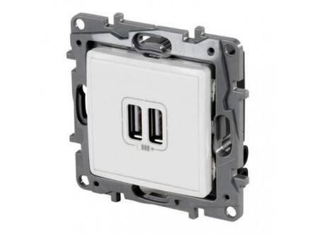 Legrand 764594 - Niloé kettős USB töltőaljzat, fehér
