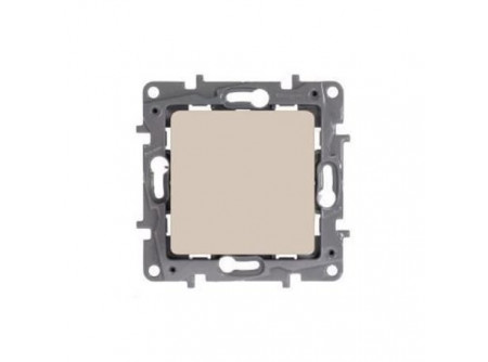 Legrand 764607 - Niloé egypólusú nyomó 6A, NO-NC, bézs