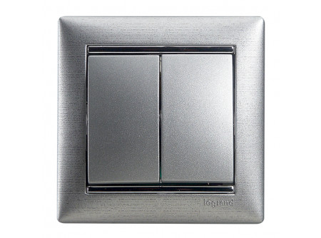 Legrand 770108 - Valena kettős váltókapcsoló alumínium