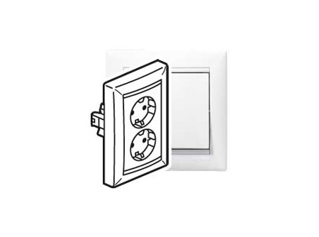 Legrand 774400 - Valena 2x2P+F csatlakozóaljzat fehér