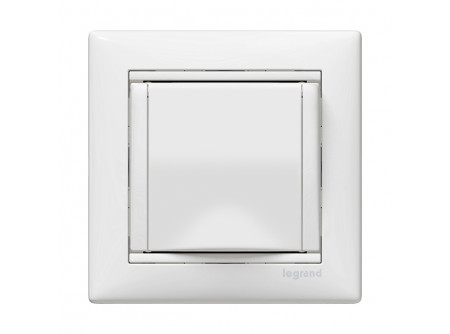 Legrand 774422 - Valena 2P+F csatlakozóaljzat csf fehér