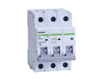 Noark 102098 - Ex9BS 3PN B40  kism. 4,5 kA,B kar.,40 A,3+N p.