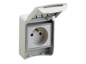 Schneider 81140 - PK beépítő aljzat 10 16A IP65 STD NF 2PT 2