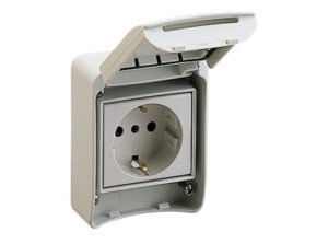 Schneider 81141 - Háztartási csatlakozóaljzat 2P+E IP65