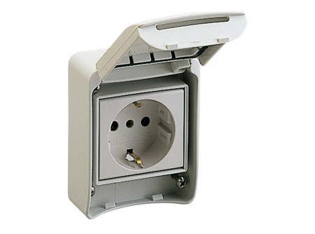 Schneider 81141 - Háztartási csatlakozóaljzat 2P+E IP65